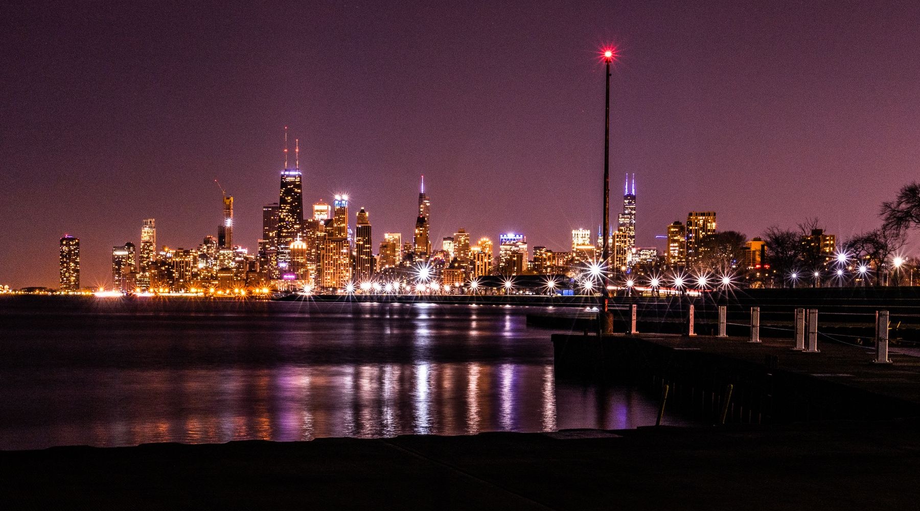 Vue aérienne des gratte-ciel de Chicago — des patients partent de Chicago vers Istanbul pour une greffe de cheveux
